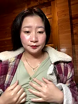 violet-00 online show from December 14, 9:04 am