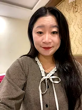 violet-00 online show from November 18, 1:10 am