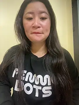 violet-00 online show from February 9, 2:15 pm