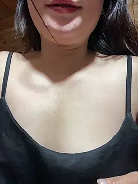 violet-00 online show from May 3, 2:49 am