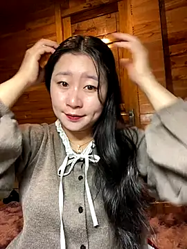 violet-00 online show from December 17, 1:10 am