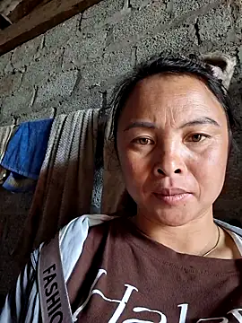 xuxulovezz online show from October 12, 5:09 am