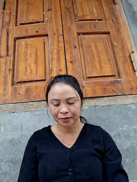 xuxulovezz online show from September 27, 1:45 am