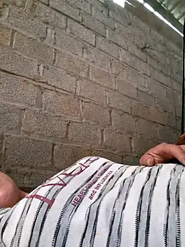 xuxulovezz online show from March 1, 5:18 am