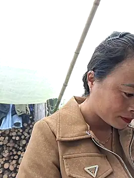 xuxulovezz online show from February 18, 2:09 am