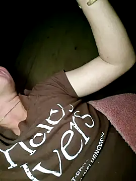 xuxulovezz online show from October 31, 11:40 am