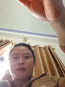 xuxulovezz online show from February 7, 9:06 am