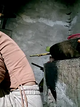 xuxulovezz online show from March 23, 12:00 am