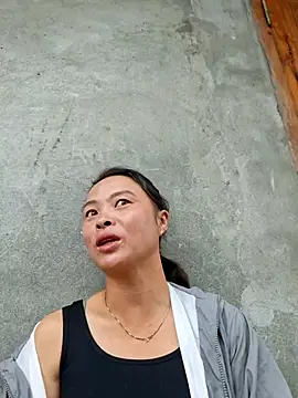 xuxulovezz online show from October 6, 1:29 am