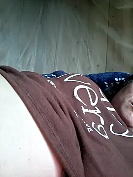 xuxulovezz online show from March 31, 5:20 am