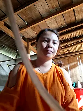 xuxulovezz online show from April 7, 12:56 am