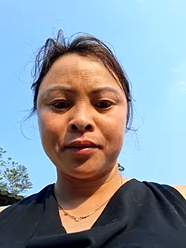 xuxulovezz online show from April 3, 12:39 am