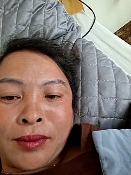 xuxulovezz online show from November 18, 1:54 am