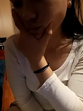 Suny babyy online show from April 8, 3:30 am