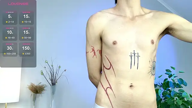 Snapshot of CleoStringer chatting on November 4, 6:39 am CleoStringer online show from November 4, 6:39 am