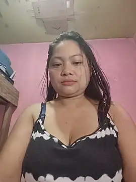 Snapshot of radiantbloom chatting on January 9, 11:22 pm radiantbloom online show from January 9, 11:22 pm