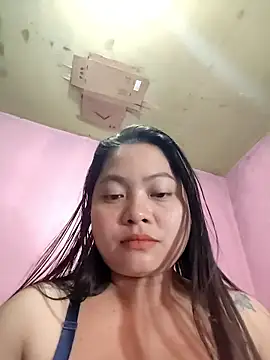 Snapshot of radiantbloom chatting on January 10, 11:27 am radiantbloom online show from January 10, 11:27 am