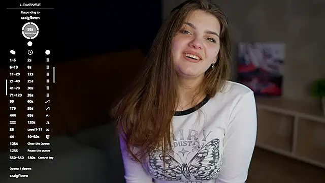 Snapshot of StephanieeMiller chatting on October 9, 1:50 am StephanieeMiller online show from October 9, 1:50 am