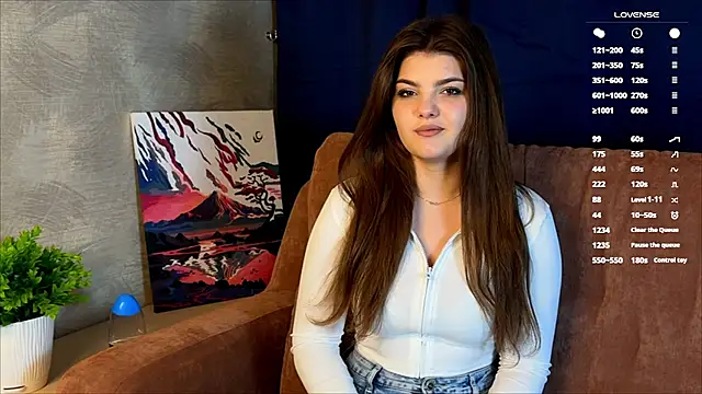 Snapshot of StephanieeMiller chatting on October 18, 1:51 am StephanieeMiller online show from October 18, 1:51 am