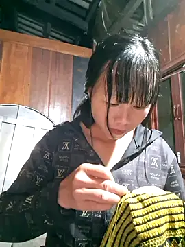 helenzz online show from September 30, 1:06 pm