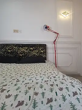 Zola Nooryi online show from February 8, 8:28 pm