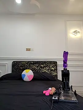 Zola Nooryi online show from December 21, 8:31 pm