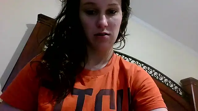 Snapshot of brunettebabexo3 chatting on January 15, 9:29 pm brunettebabexo3 online show from January 15, 9:29 pm