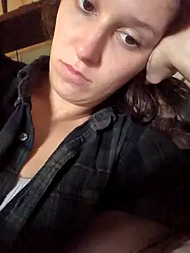 Snapshot of brunettebabexo3 chatting on October 26, 9:15 pm brunettebabexo3 online show from October 26, 9:15 pm