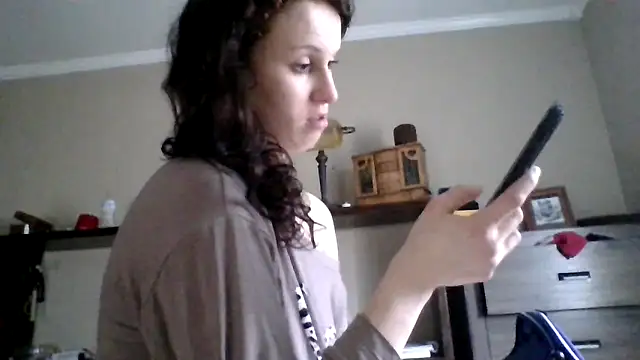Snapshot of brunettebabexo3 chatting on February 26, 2:28 pm brunettebabexo3 online show from February 26, 2:28 pm