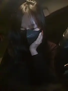 Helen-Tran online show from February 6, 2:24 pm