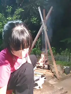 Helen-Tran online show from October 25, 12:50 pm