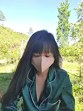 Helen-Tran online show from October 19, 1:41 am