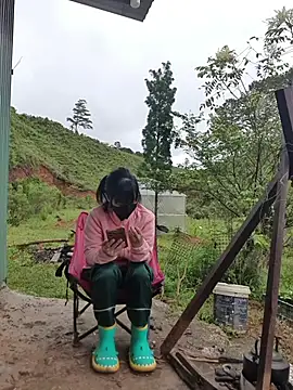 Helen-Tran online show from October 27, 1:39 am