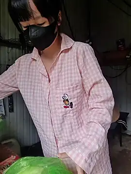 Helen-Tran online show from November 20, 2:34 am