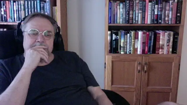 Vinyl22xh online show from April 3, 9:32 pm