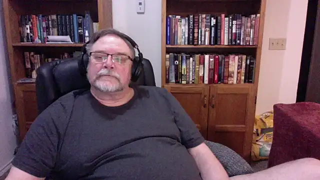 Vinyl22xh online show from March 14, 12:38 am