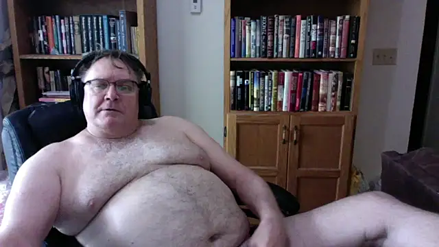 Snapshot of Vinyl22@xh chatting on July 17, 7:55 pm Vinyl22xh online show from July 17, 7:55 pm