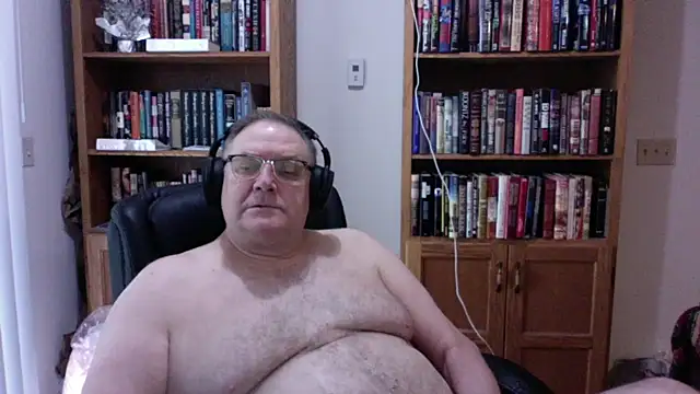 Snapshot of Vinyl22@xh chatting on July 4, 8:02 pm Vinyl22xh online show from July 4, 8:02 pm