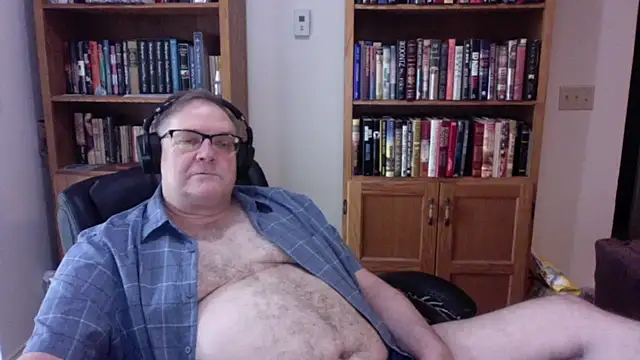 Vinyl22xh online show from May 19, 6:48 pm