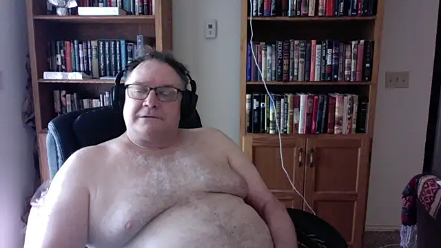 Snapshot of Vinyl22@xh chatting on July 2, 6:25 pm Vinyl22xh online show from July 2, 6:25 pm
