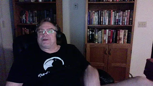 Vinyl22xh online show from May 8, 1:31 am