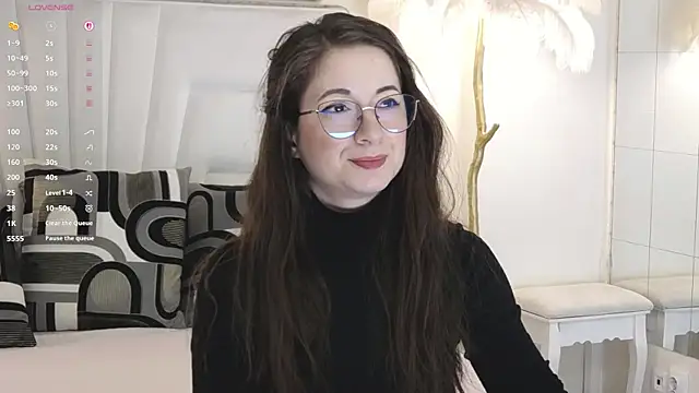 JennaClover online show from April 3, 5:03 am