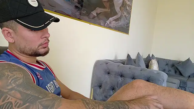 Snapshot of maximus888A chatting on June 15, 8:14 am maximus888A online show from June 15, 8:14 am