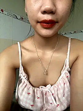 Snapshot of Linh247380 chatting on October 27, 3:07 am Linh247380 online show from October 27, 3:07 am