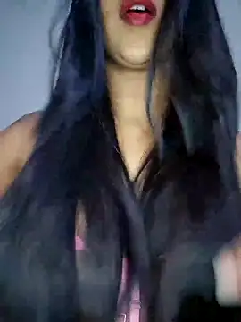 Snapshot of graziele00 chatting on May 20, 11:40 am graziele00 online show from May 20, 11:40 am