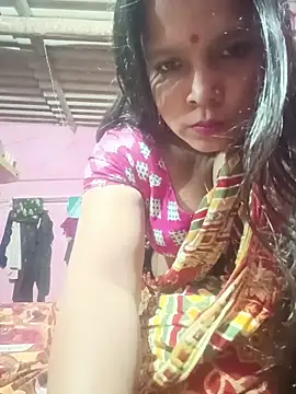 Snapshot of reya743 chatting on November 23, 4:39 pm reya743 online show from November 23, 4:39 pm