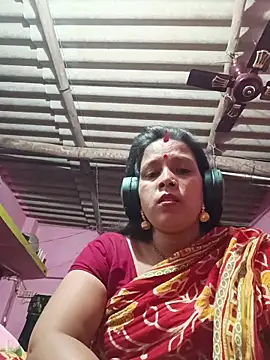 Snapshot of reya743 chatting on December 5, 3:54 pm reya743 online show from December 5, 3:54 pm