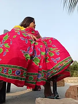 Snapshot of reya743 chatting on December 23, 10:03 am reya743 online show from December 23, 10:03 am