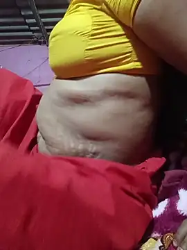 Snapshot of reya743 chatting on December 3, 12:33 am reya743 online show from December 3, 12:33 am