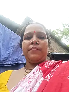 Snapshot of reya743 chatting on November 6, 5:33 am reya743 online show from November 6, 5:33 am